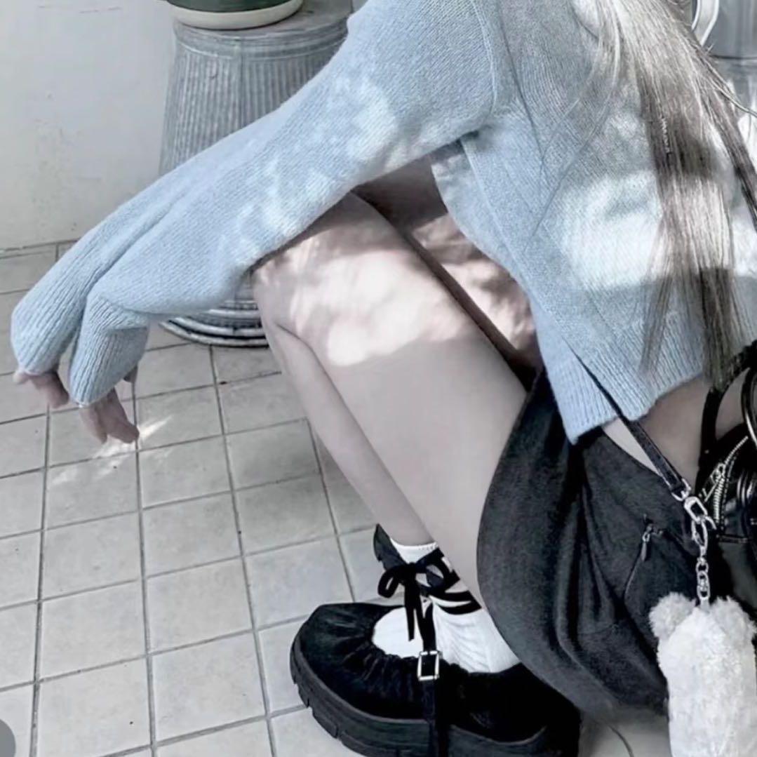 😐……