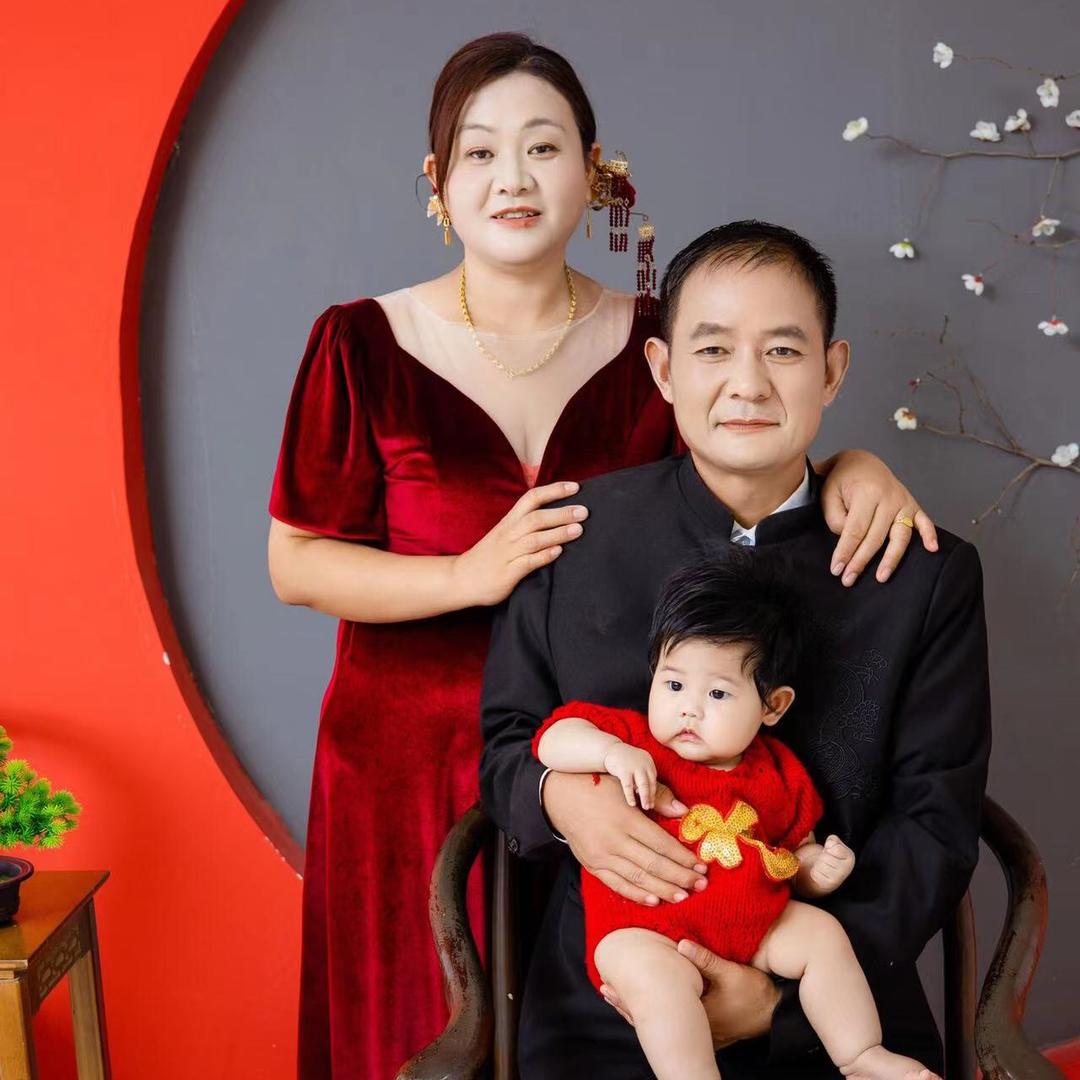 平安是福，幸福一家人