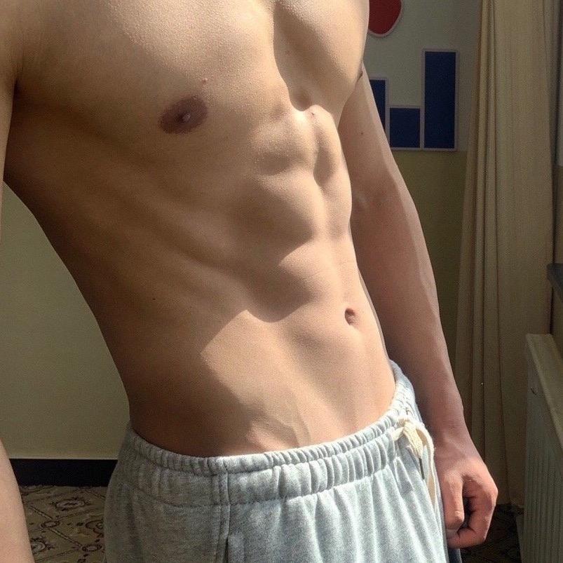 🖤🖤❤️❤️