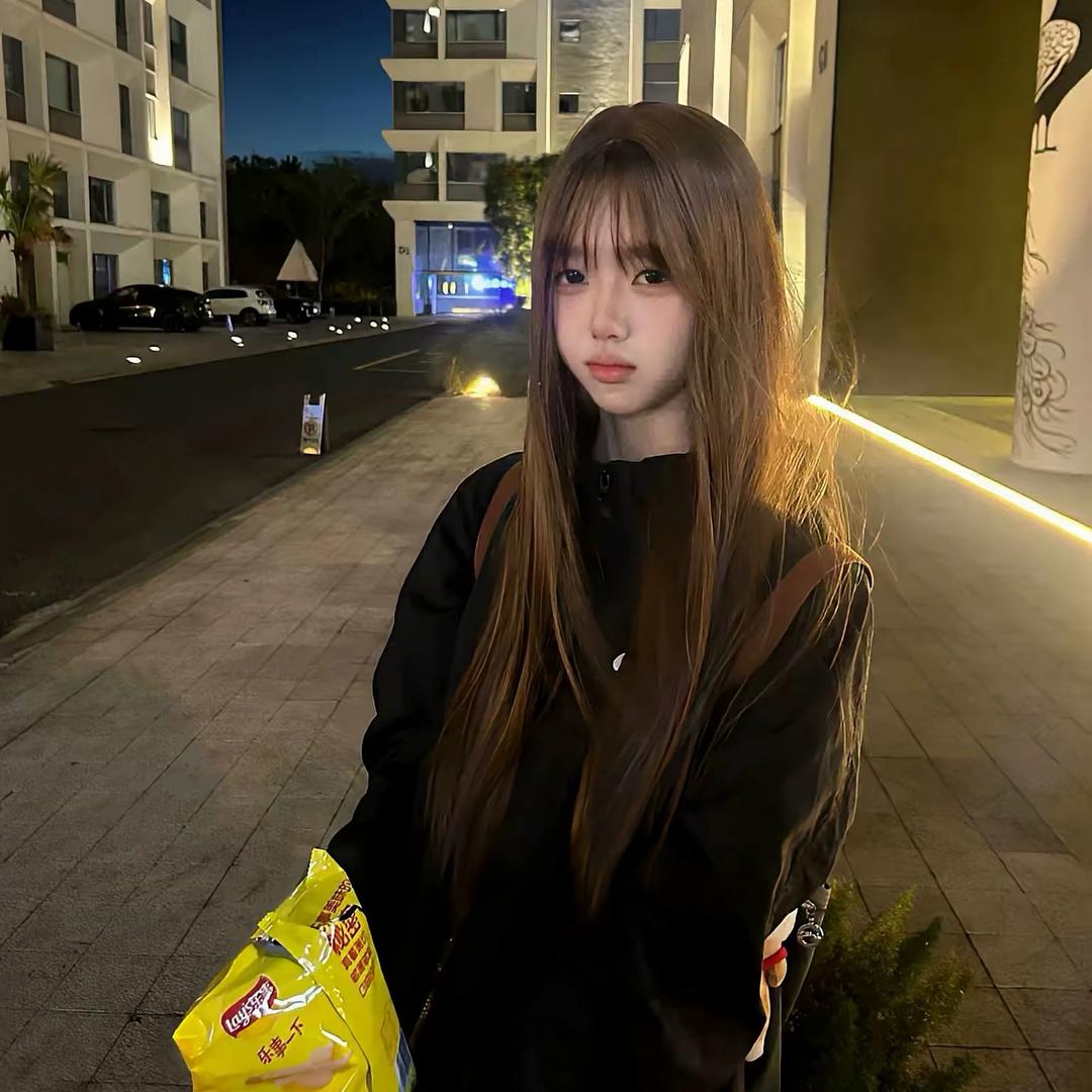 冷冰冰^