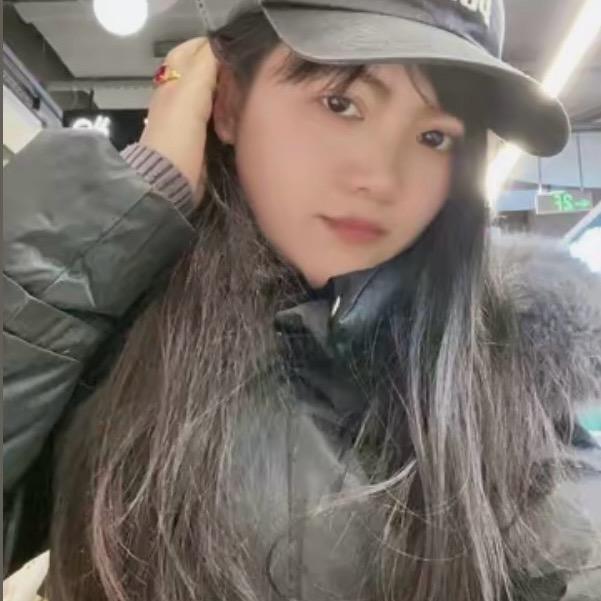 女  王
