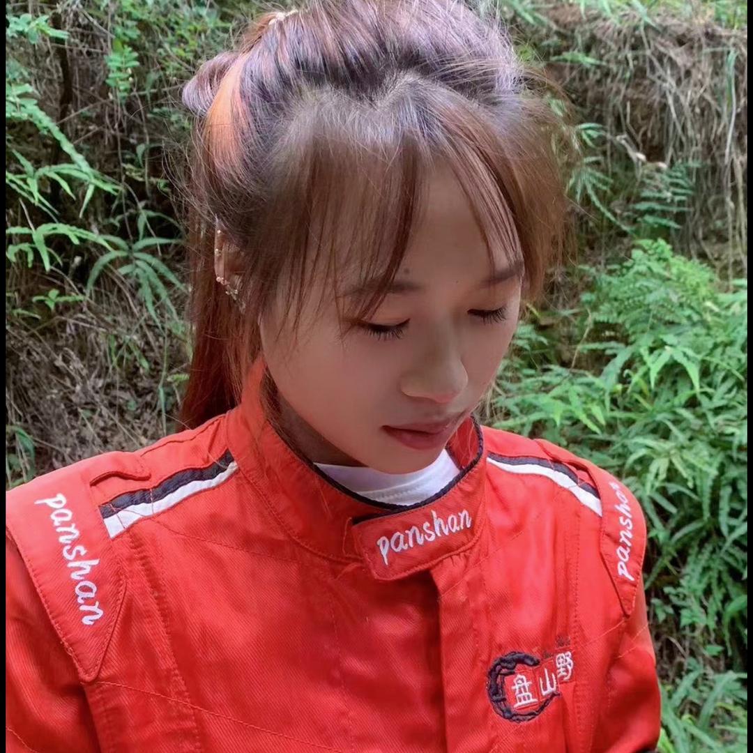 一只小☁️