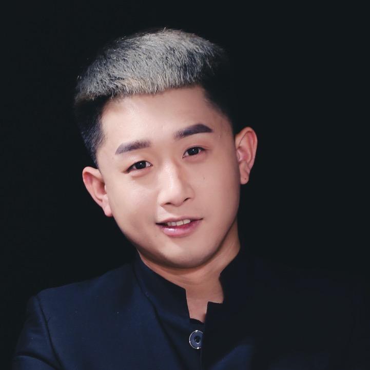 海阳丶百变小哥