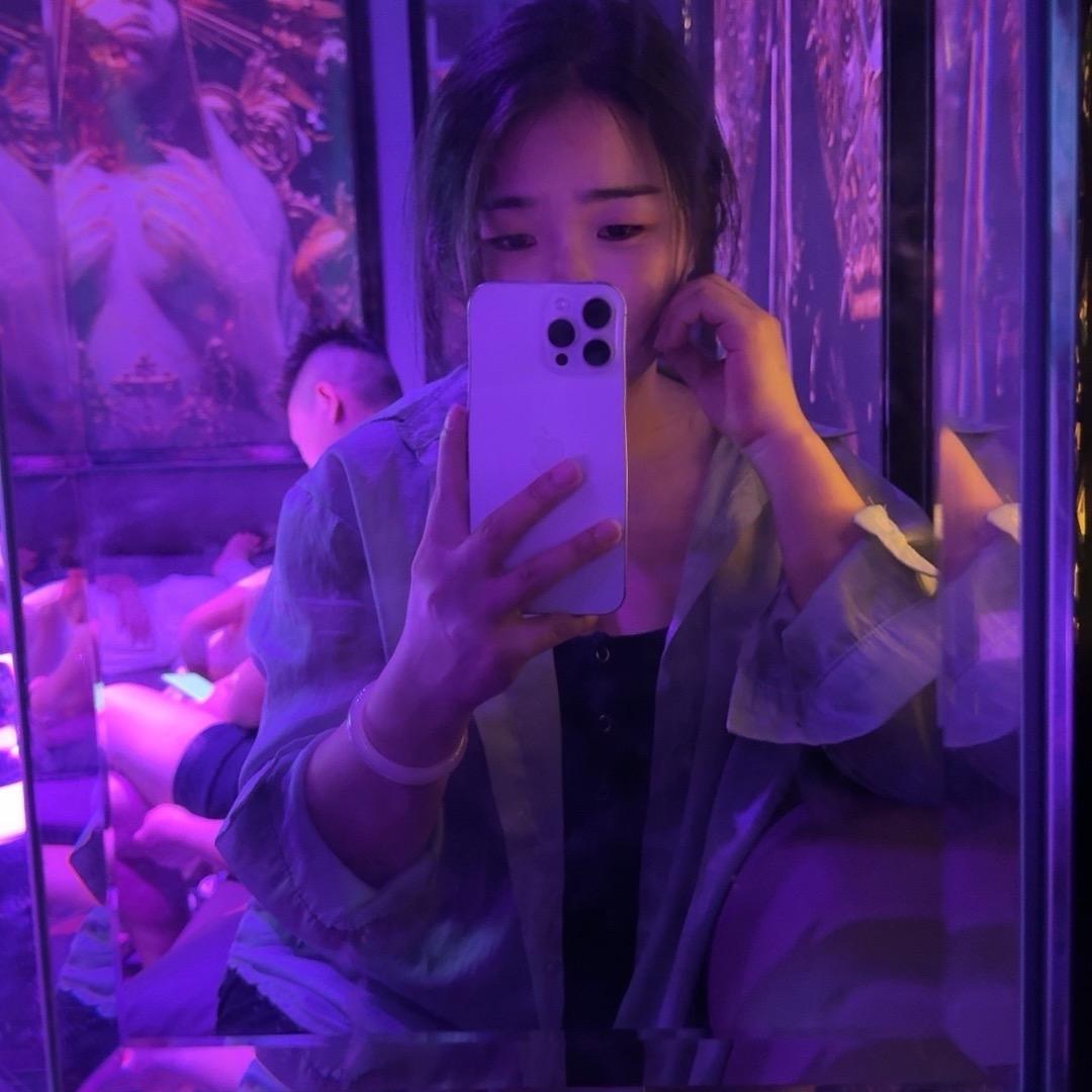 艾    晚 秋