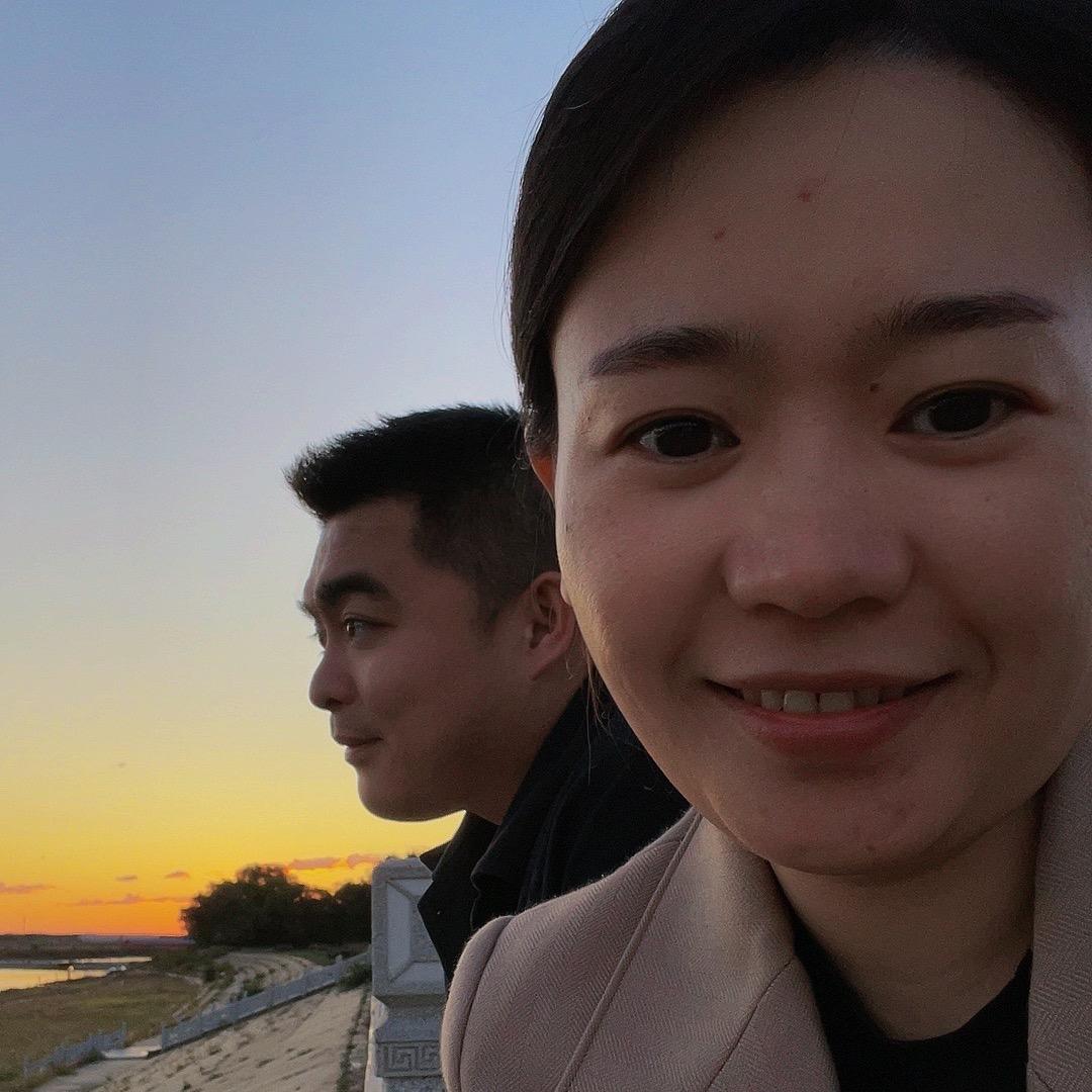 贾琼真有钱儿