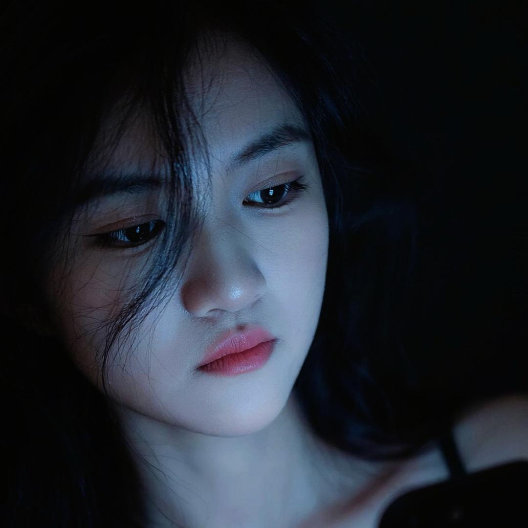 化妆师    云婷