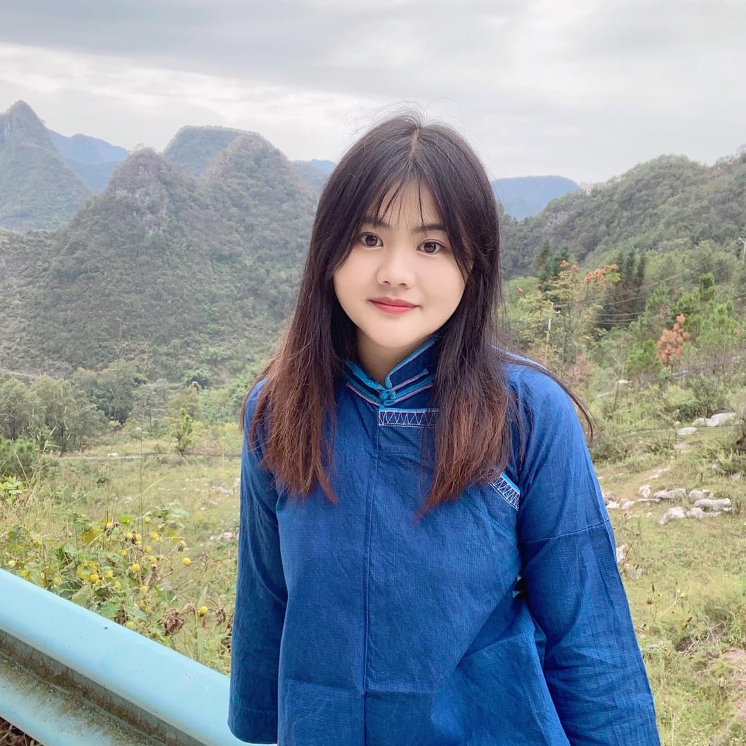 苗花花⛰️