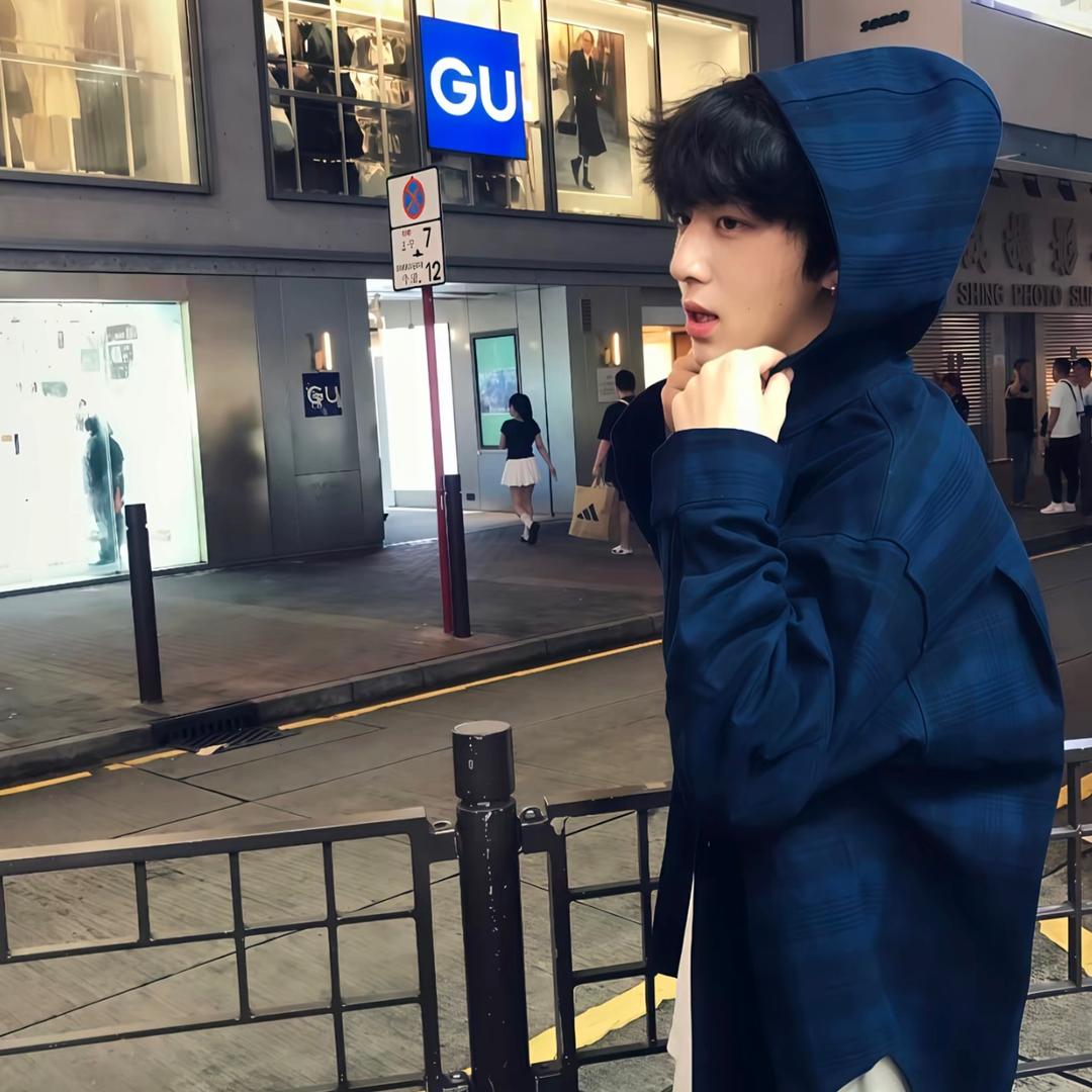 左飞
