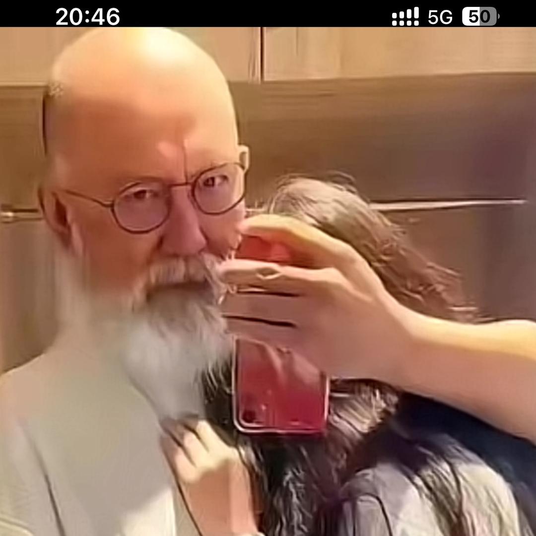 㿝氼