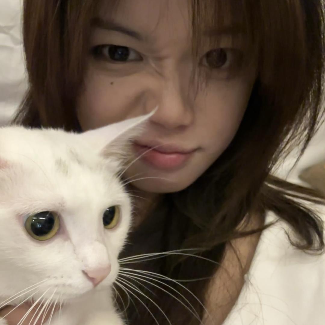 Luoluooo（减不了一点肥）