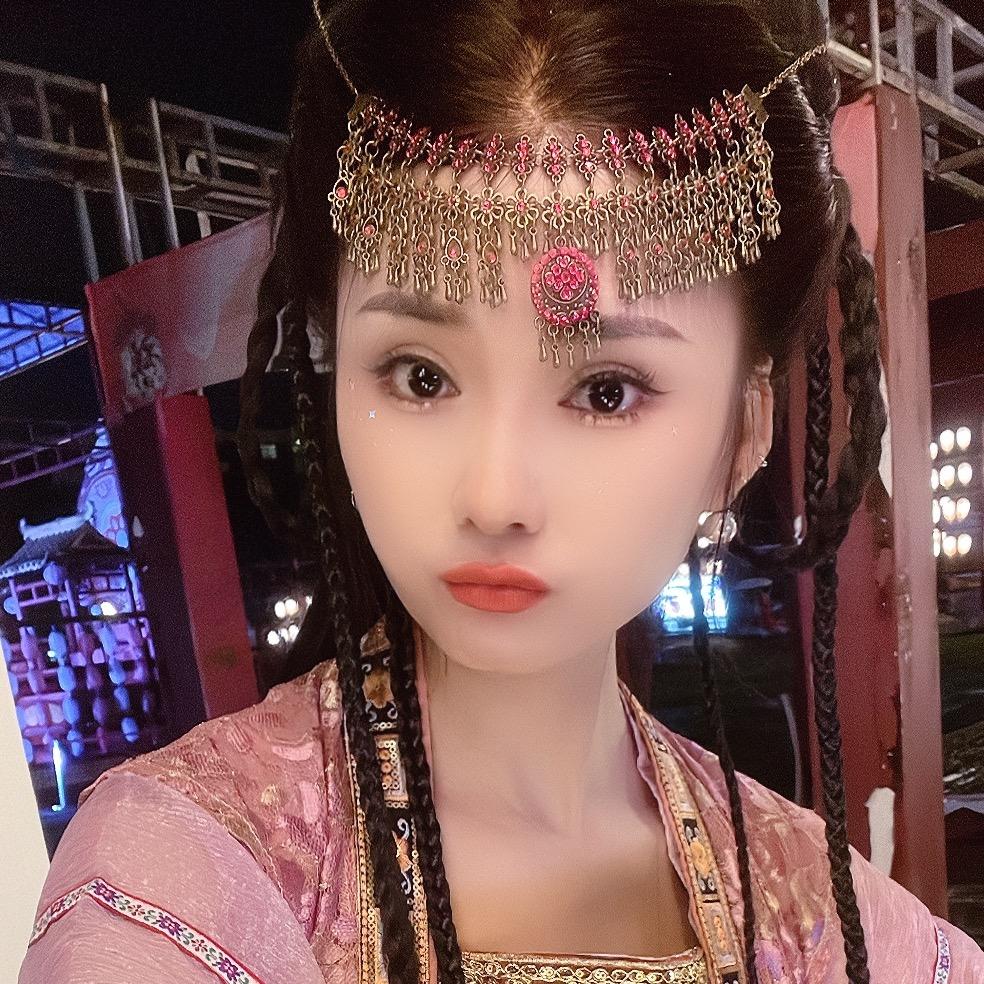 爱扎高马尾的小阿姨