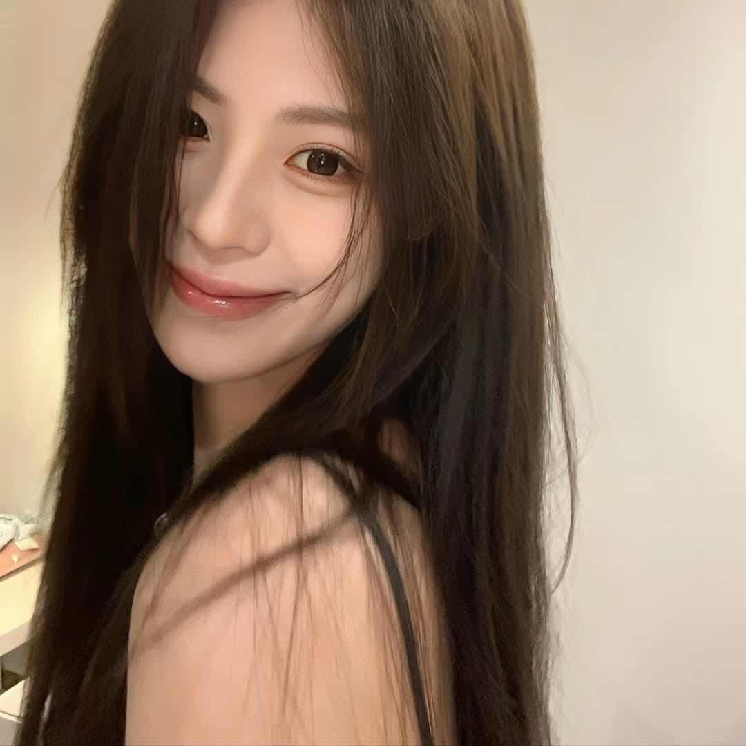 小小潘.