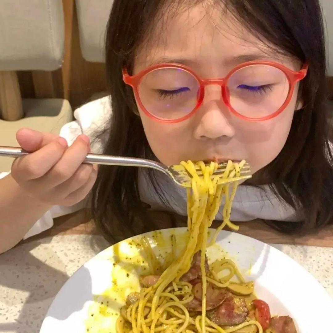 愛emo的小狗 .