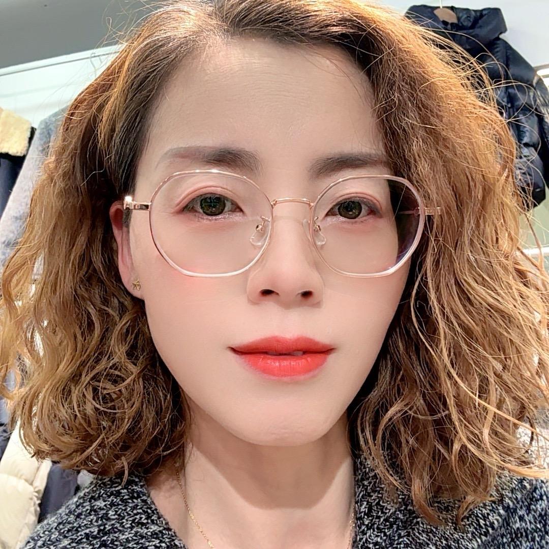 百丽轩女装店