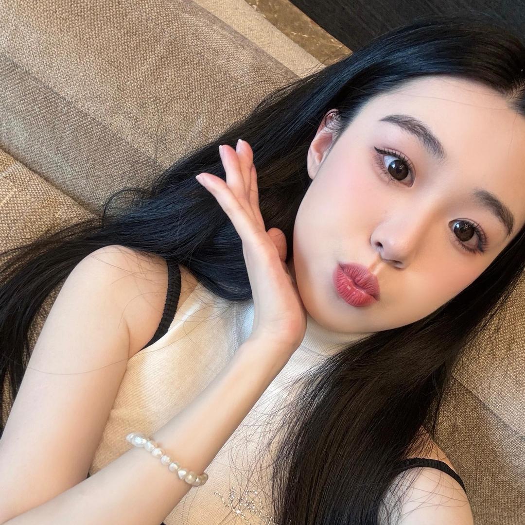 梦瑶吖.