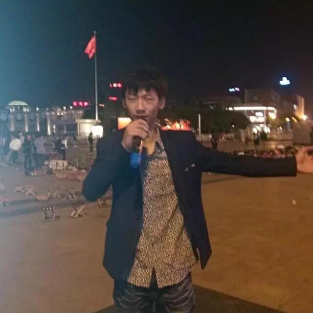 富贵花门窗高管亮少