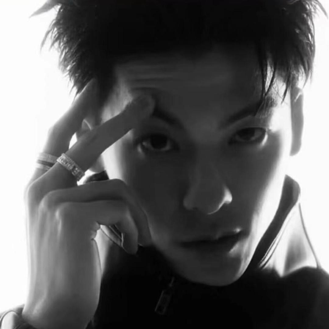 花臂男（长期招助教）