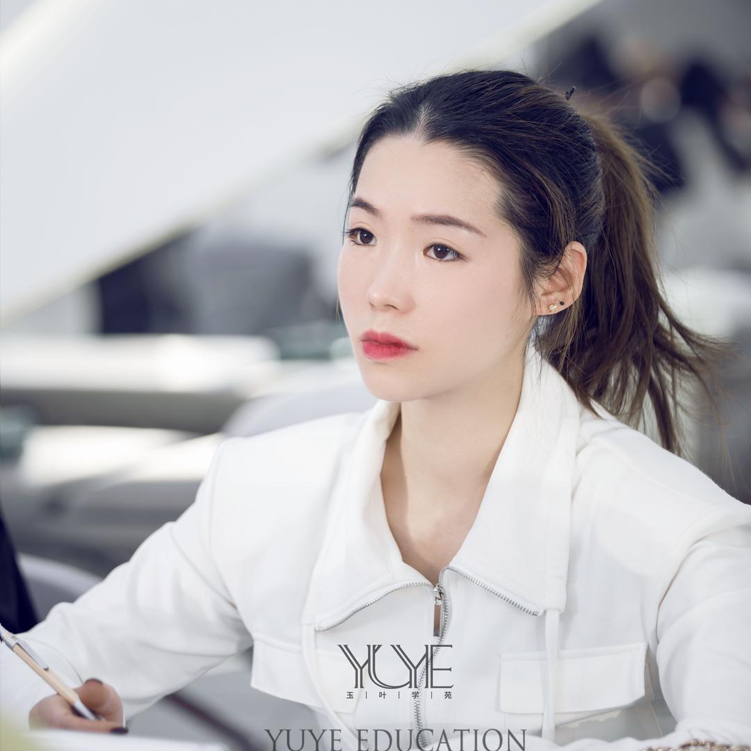 利川悦莱悦美手艺人琴