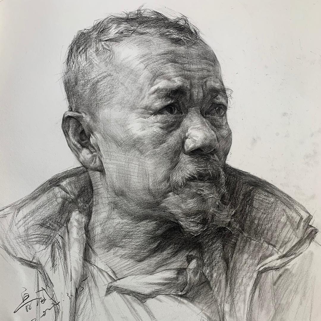 顶峰素描-鲁老丝