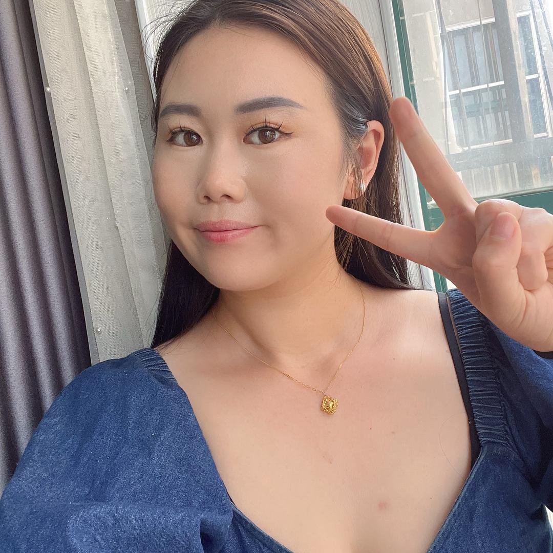 叫我月月吖