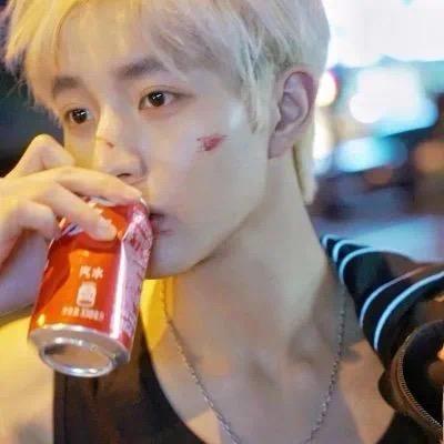 🌈你的子凡不EMO🍺