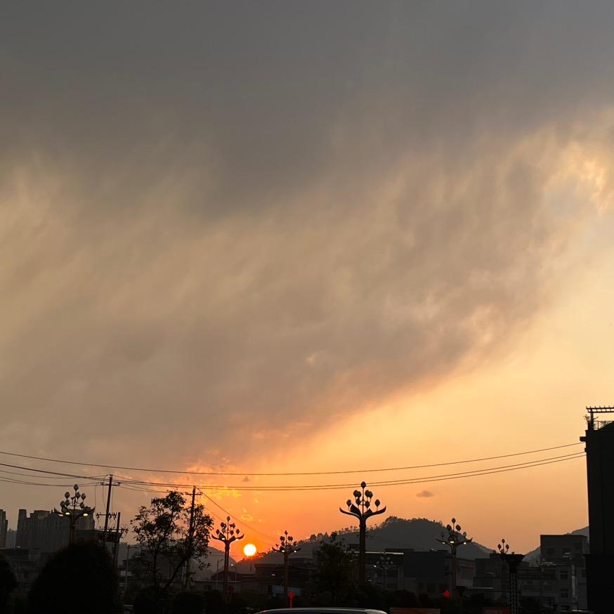 执笔写材料