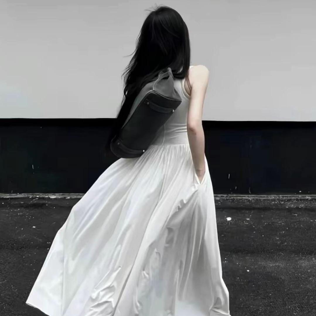 配角.