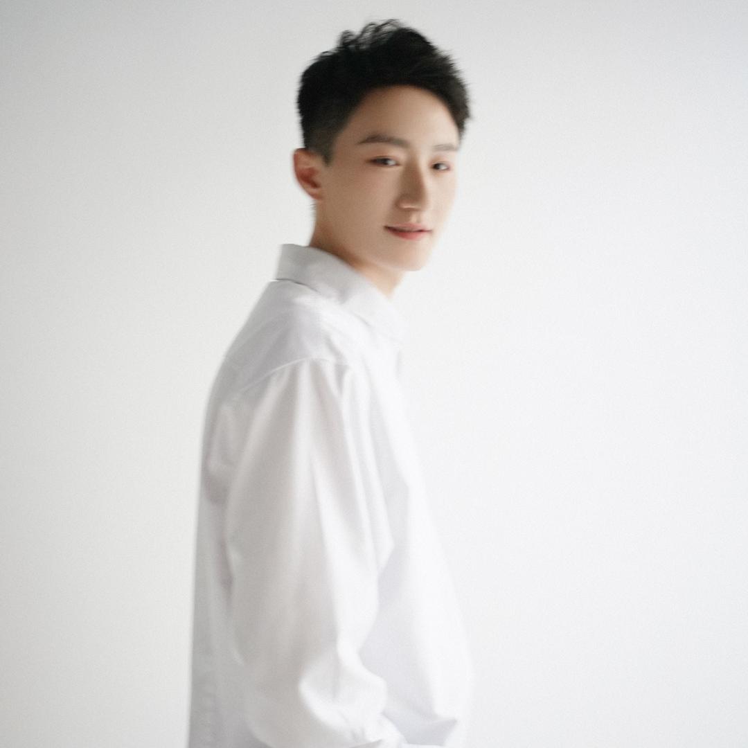 李洛克