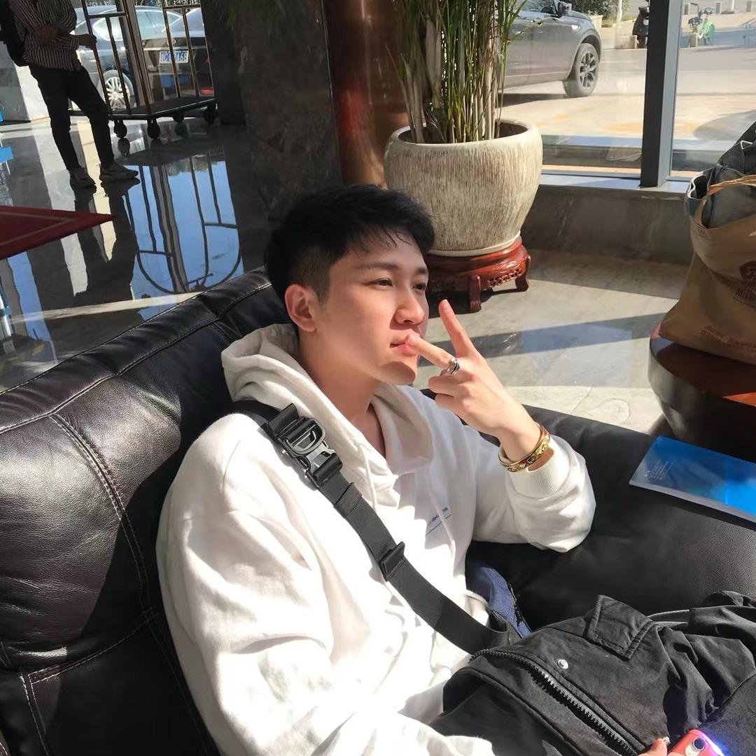 里尔超爱吃😋