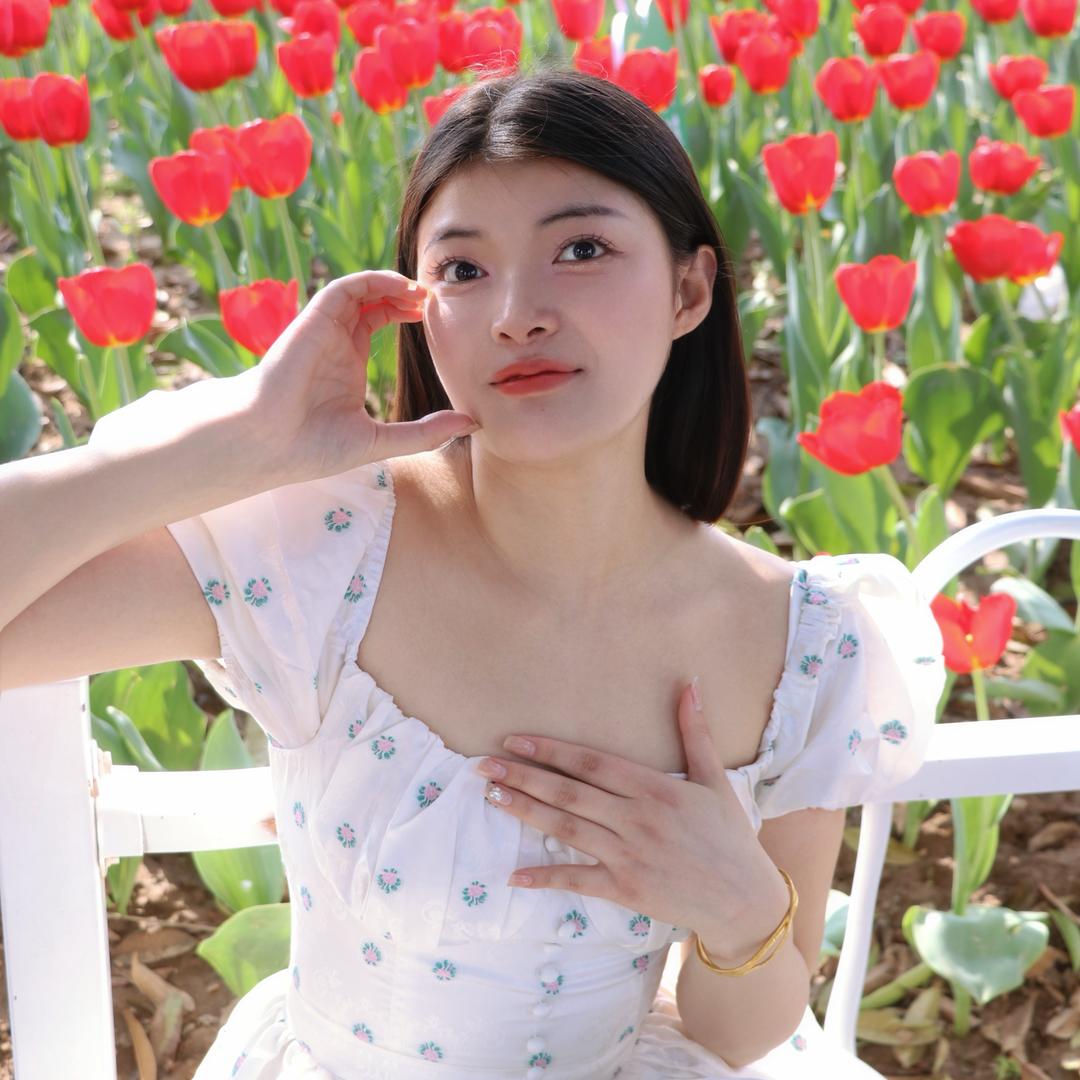 引领轮滑娇娇