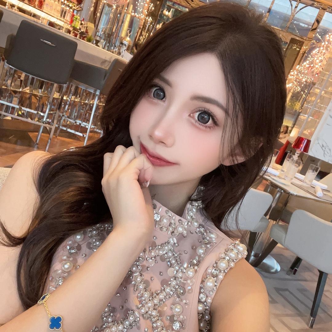 Lora婷婷