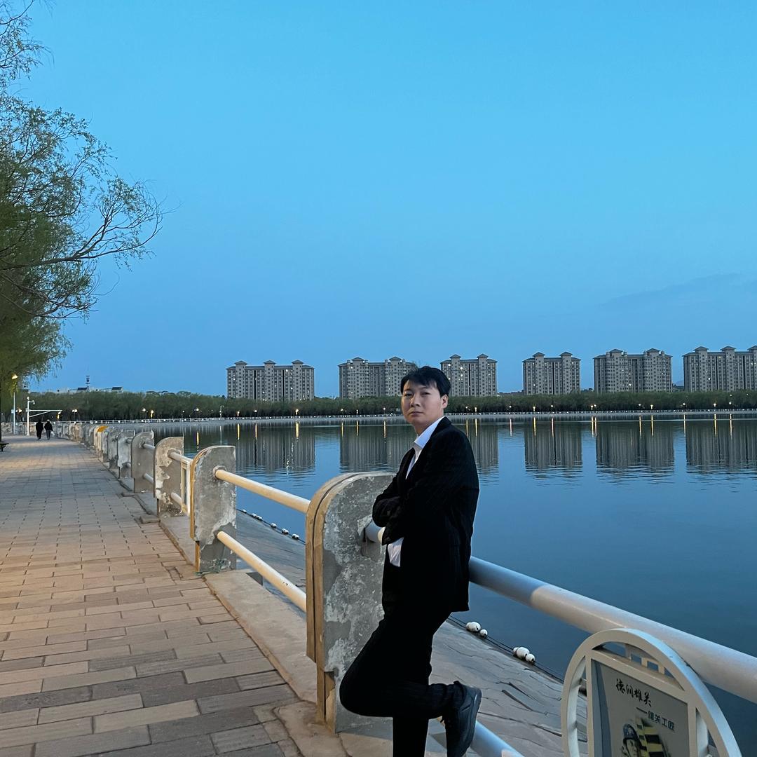 星星伴月亮