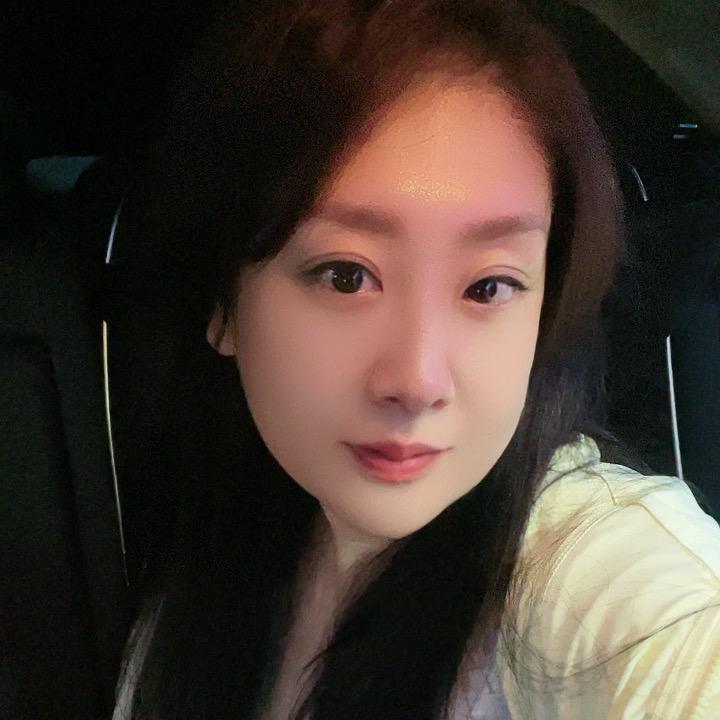 劉   大美