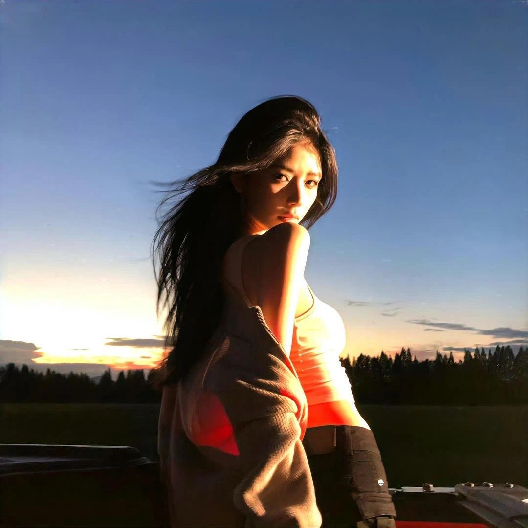 AUG.