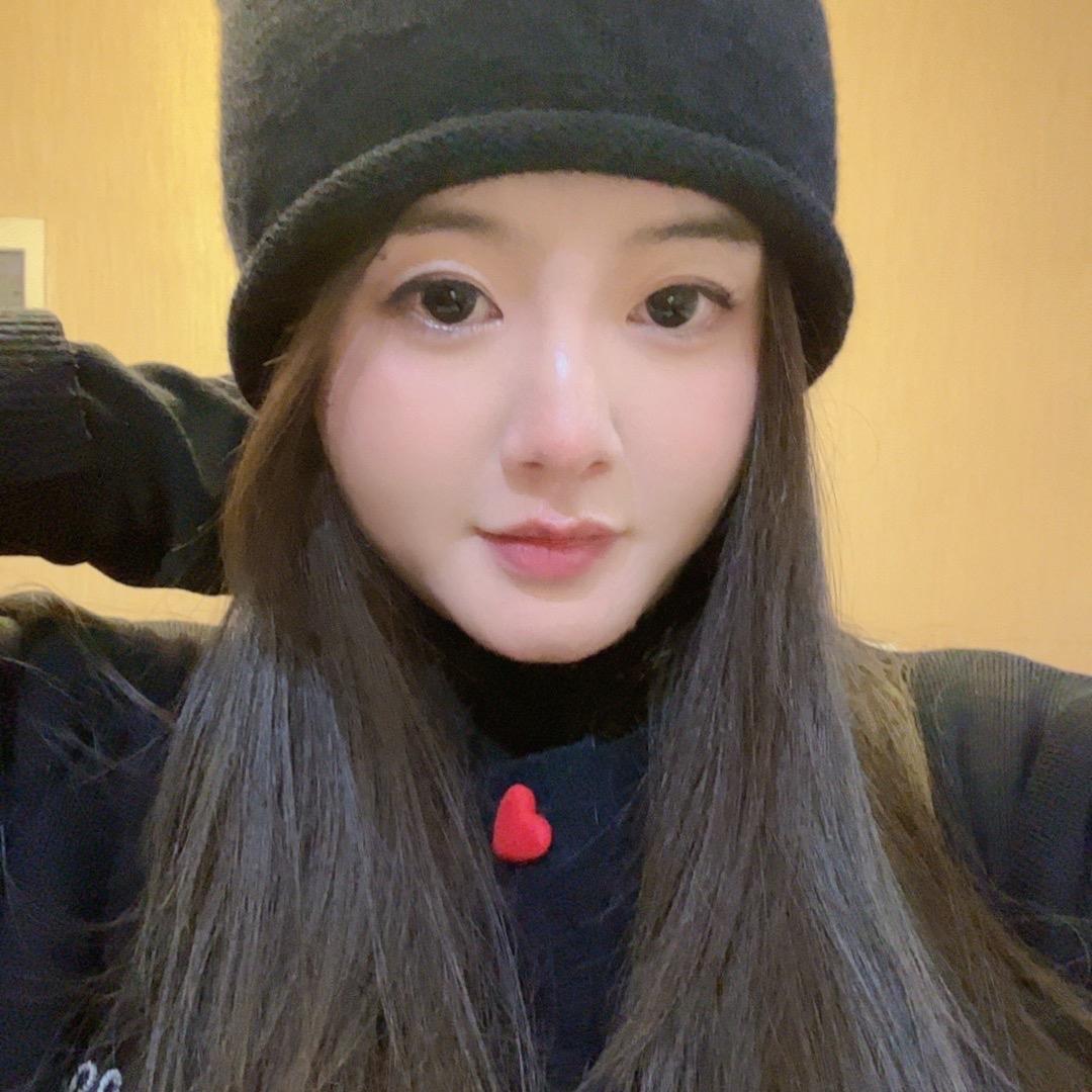 @是小𝓦𝓪𝓷𝓰