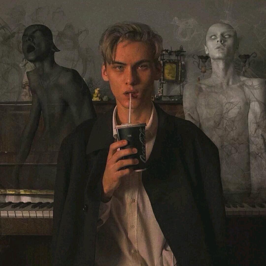 ㅤㅤ    你的头发乱了喔