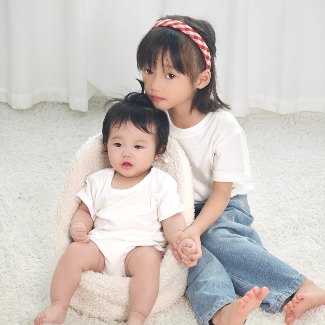 哭笑姐妹（娃儿）