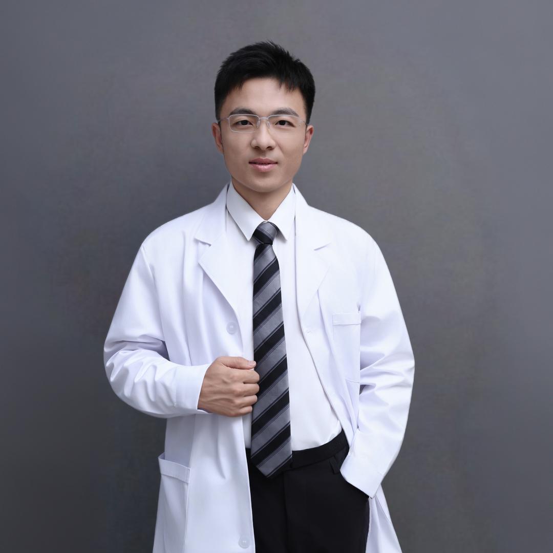 眼镜四哥