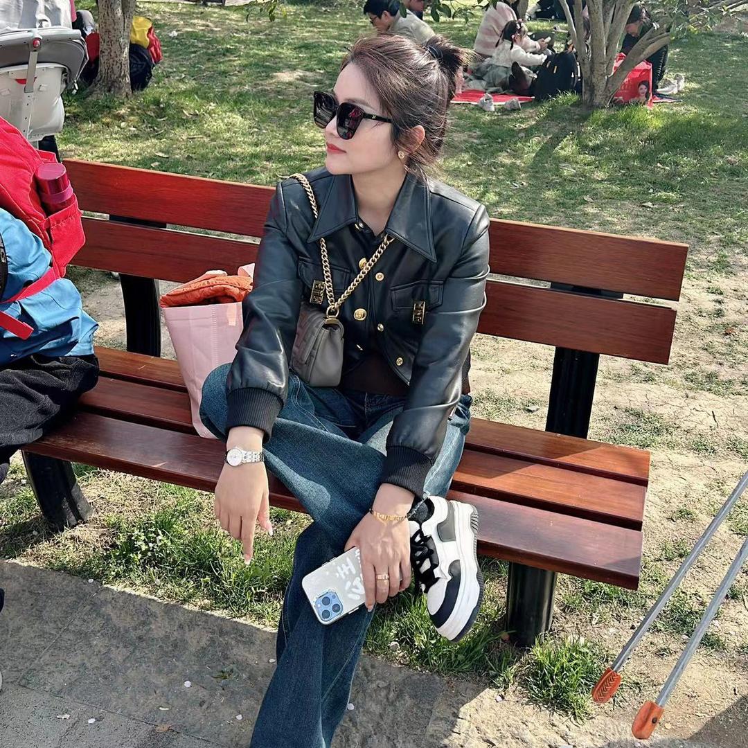 收黄金的胡大静(首饰订做)