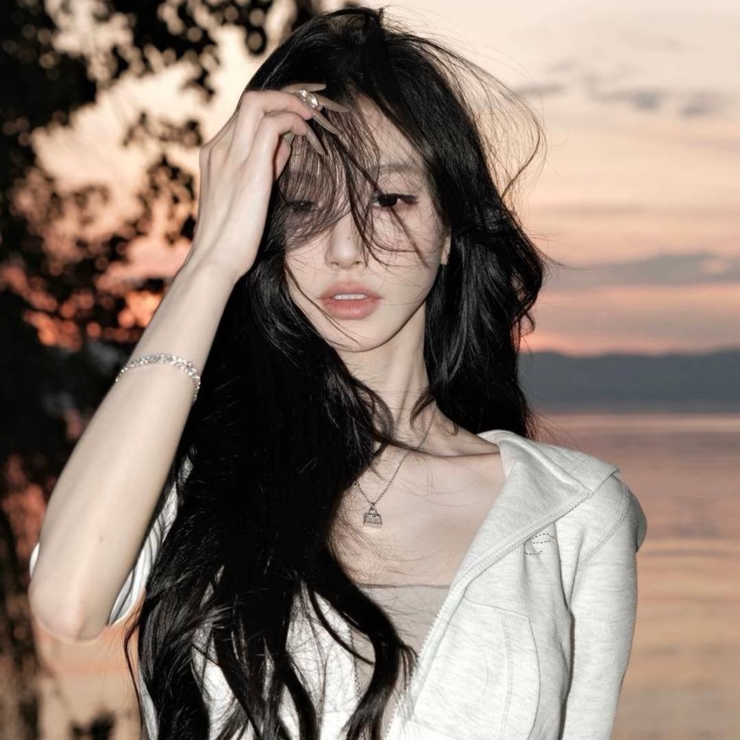 ✘