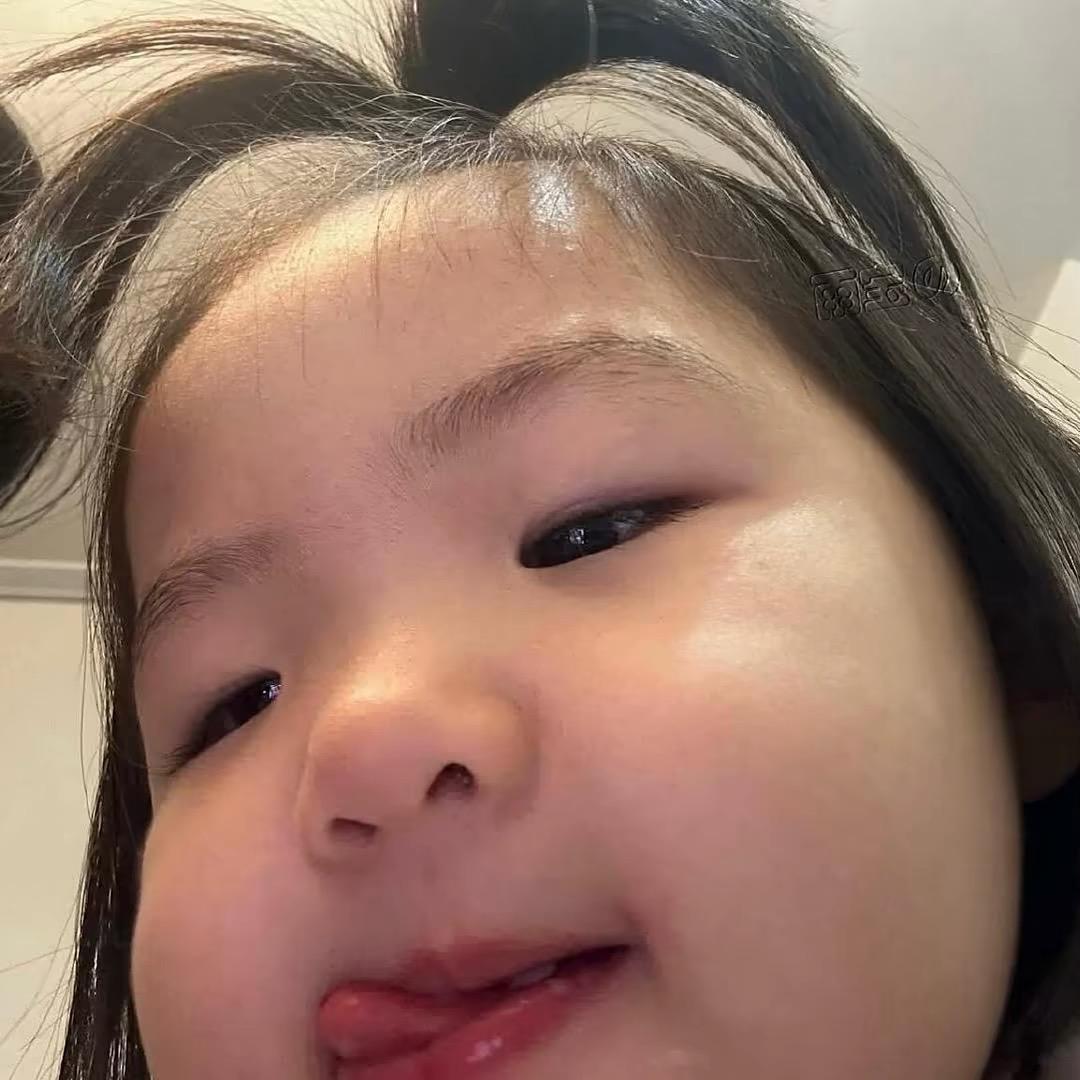 不卖萌我混社会^