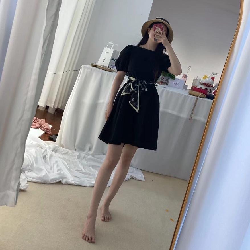 鸿运二手精品车霜霜