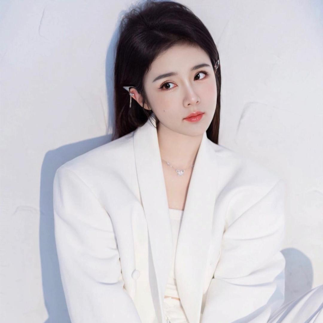 请叫我李孟璇