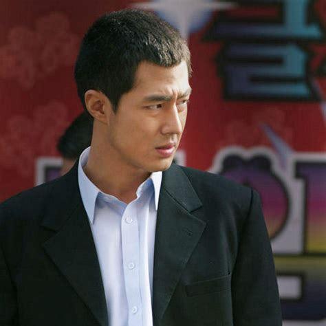 已是两条路上的人