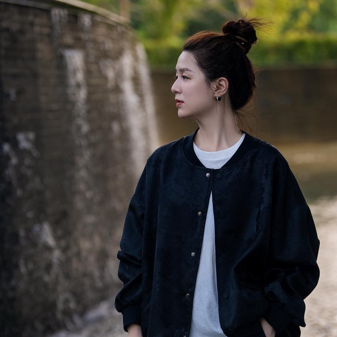 尤加莉(时尚穿搭)