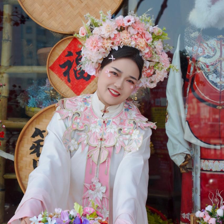 董静静