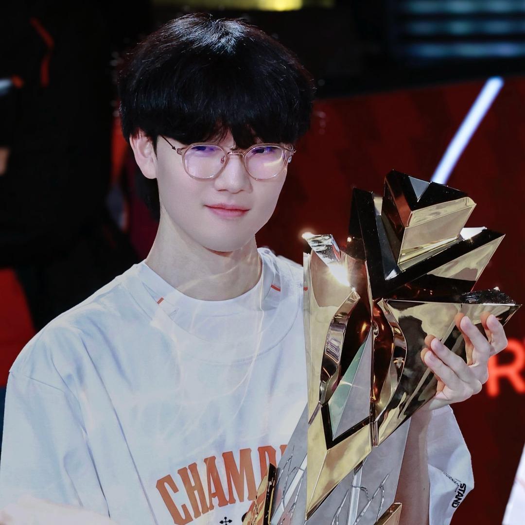 一个高调的低手