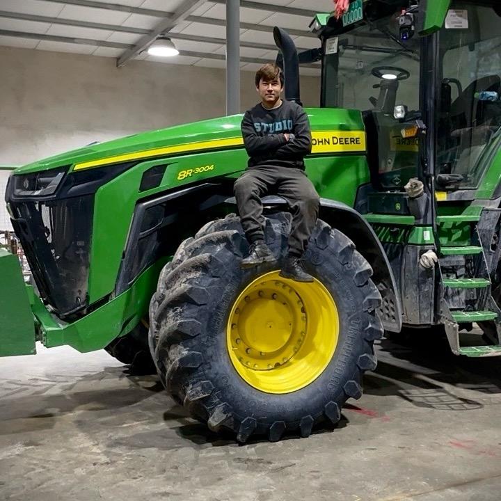 专业维修进口大马力 拖拉机 小于🚜