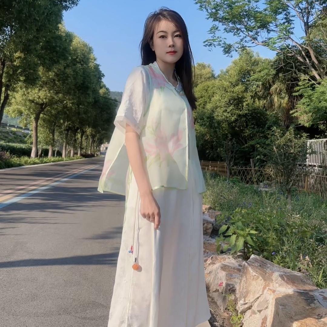 大薇服饰