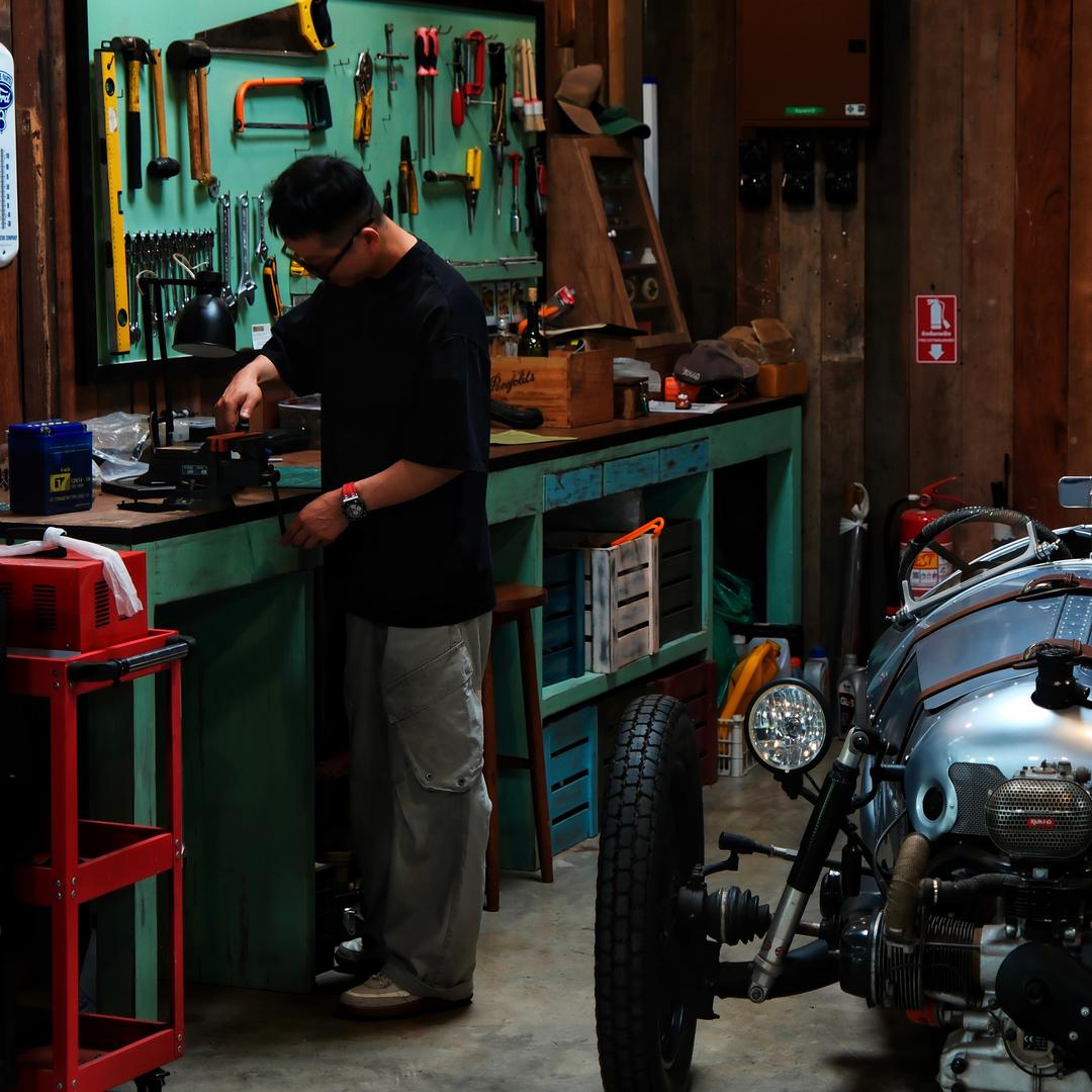 Nick‘s garage